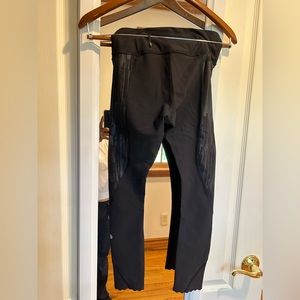 LULULEMON CROP LEGGINGS